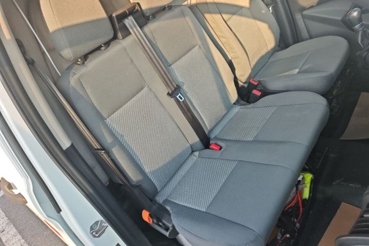 Used Ford Transit 2017 2.0T Diesel Van Mid-Chassis Mid-Roof China V Standard Right Front Seat