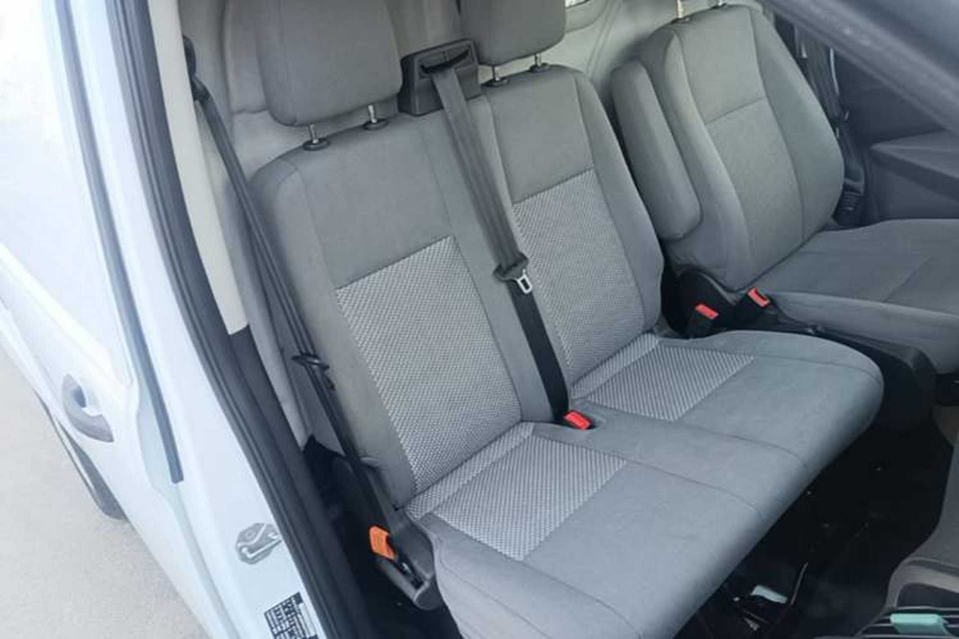 Used Ford Transit 2017 2.0T Diesel Van Mid-Chassis Mid-Roof China V Standard Right Front Seat