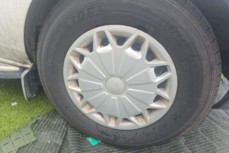 Used Ford Transit 2017 2.0T Diesel Multi-Function Commercial Vehicle Mid-Drive Mid-Roof China V Standard Right Front Wheel Hub