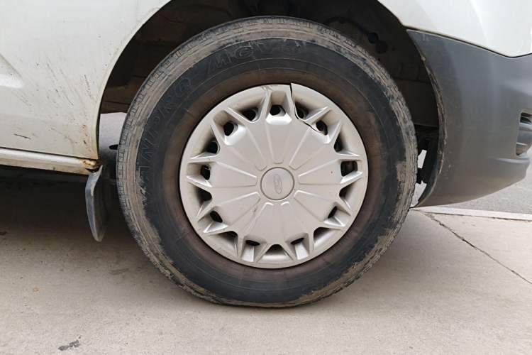 Used Ford Transit  Right Front Wheel Hub