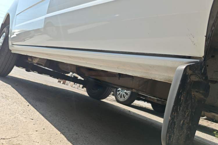 Used Ford Transit 2017 2.0T Diesel Multi-Purpose Commercial Vehicle Short Wheelbase Low Roof China V Standard Right Side Sill