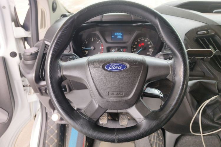 Used Ford Transit 2017 2.0T Diesel Multi-Purpose Commercial Vehicle Short Wheelbase Low Roof China V Standard Steering Wheel