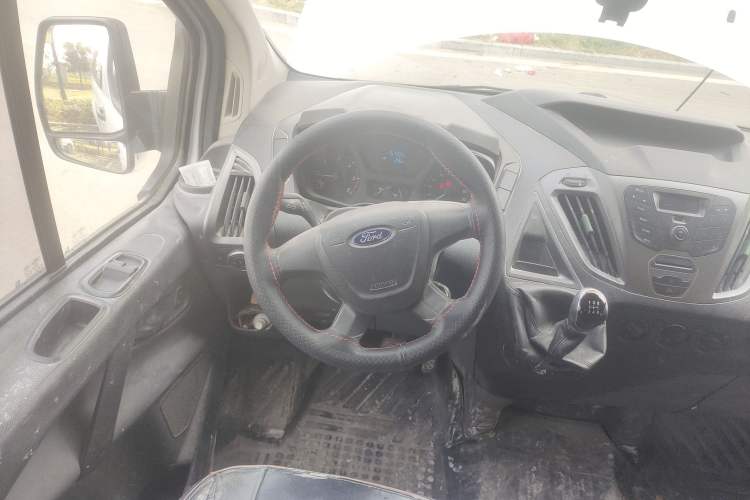 Used Ford Transit 2017 2.0T Diesel Multi-Function Commercial Vehicle Mid-Drive Mid-Roof China V Standard Steering Wheel