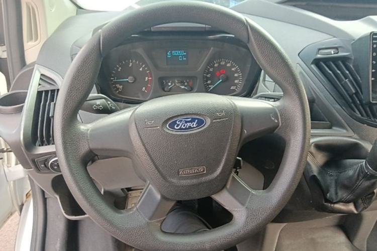 Used Ford Transit 2017 2.0T Diesel Multi-Purpose Commercial Vehicle Short Wheelbase Low Roof China V Standard Steering Wheel