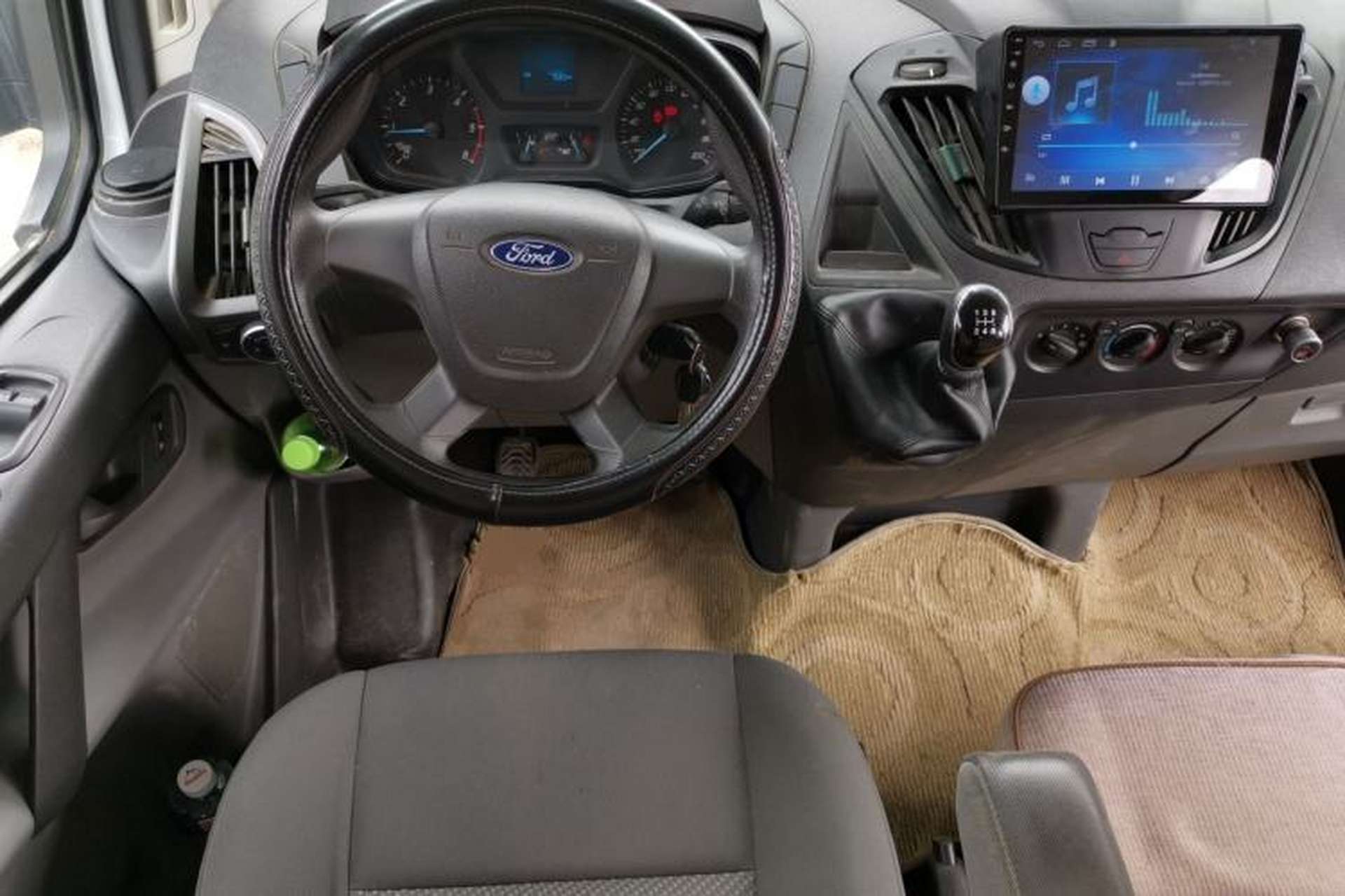 Used Ford Transit 2017 2.0T Diesel Multi-Function Commercial Vehicle Mid-Drive Mid-Roof China V Standard Steering Wheel