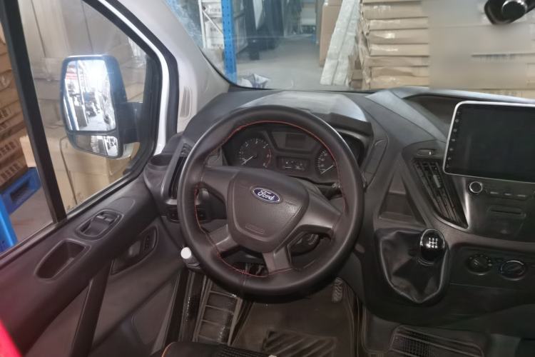 Used Ford Transit 2017 2.0T Diesel Multi-Function Commercial Vehicle Mid-Drive Mid-Roof China V Standard Steering Wheel