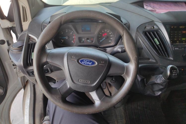 Used Ford Transit 2017 2.0T Diesel Van Mid-Chassis Mid-Roof China V Standard Steering Wheel