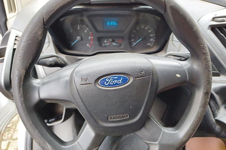 Used Ford Transit 2017 2.0T Diesel Van Mid-Chassis Mid-Roof China V Standard Steering Wheel