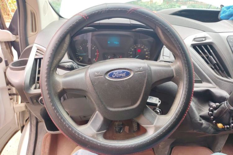 Used Ford Transit 2017 2.0T Diesel Multi-Purpose Commercial Vehicle Short Wheelbase Low Roof China V Standard Steering Wheel