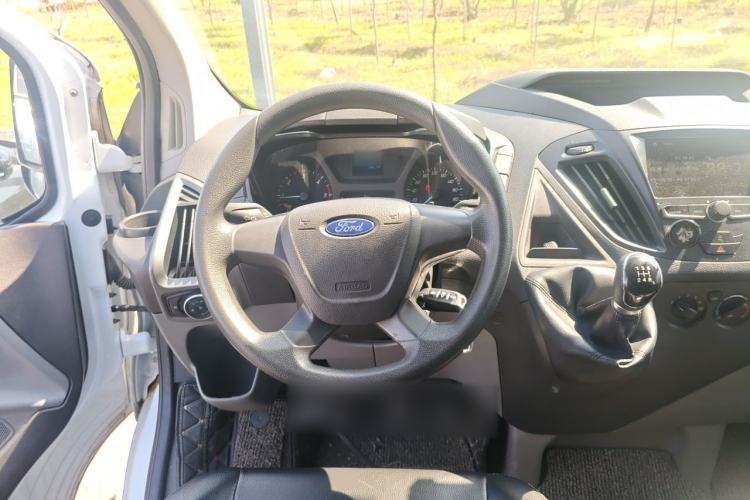 Used Ford Transit 2017 2.0T Diesel Multi-Function Commercial Vehicle Mid-Drive Mid-Roof China V Standard Steering Wheel