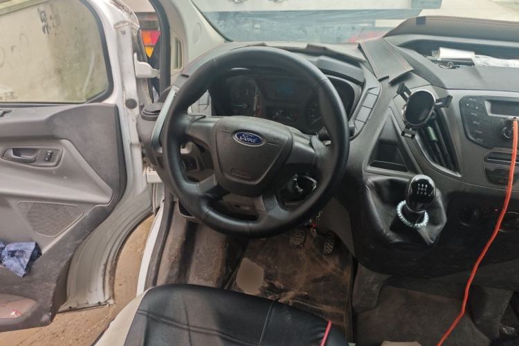 Used Ford Transit 2017 2.0T Diesel Multi-Function Commercial Vehicle Mid-Drive Mid-Roof China V Standard Steering Wheel