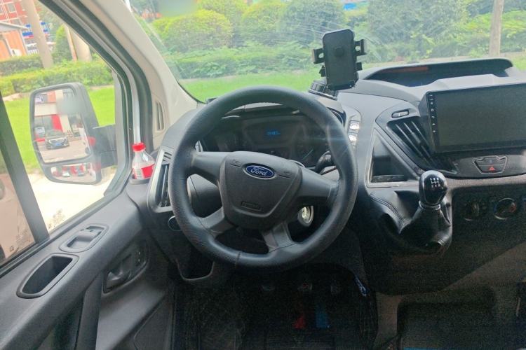 Used Ford Transit 2017 2.0T Diesel Multi-Function Commercial Vehicle Mid-Drive Mid-Roof China V Standard Steering Wheel