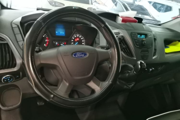Used Ford Transit 2017 2.0T Diesel Multi-Purpose Commercial Vehicle Short Wheelbase Low Roof China V Standard Steering Wheel