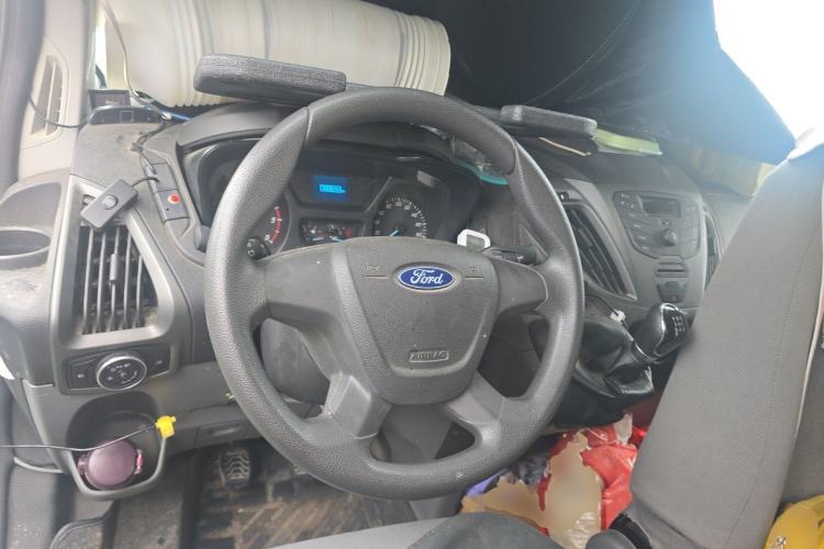 Used Ford Transit 2017 2.0T Diesel Multi-Function Commercial Vehicle Mid-Drive Mid-Roof China V Standard Steering Wheel