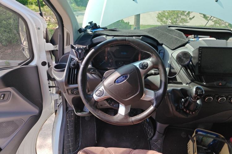 Used Ford Transit 2017 2.0T Diesel Multi-Function Commercial Vehicle Mid-Drive Mid-Roof China V Standard Steering Wheel