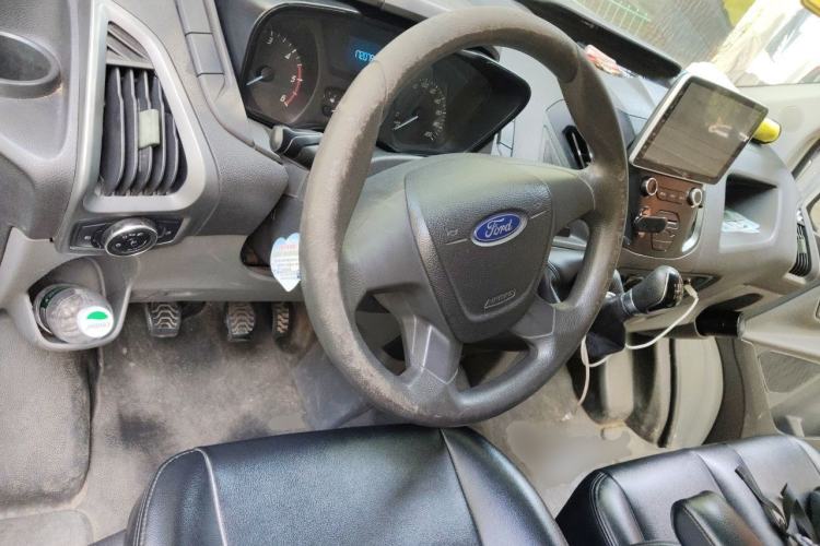 Used Ford Transit 2017 2.0T Diesel Multi-Function Commercial Vehicle Mid-Drive Mid-Roof China V Standard Steering Wheel
