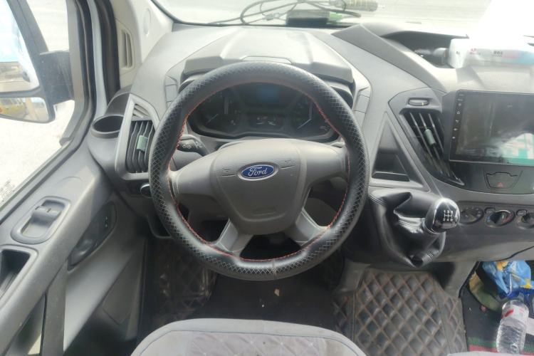 Used Ford Transit 2017 2.0T Diesel Multi-Purpose Commercial Vehicle Short Wheelbase Low Roof China V Standard Steering Wheel