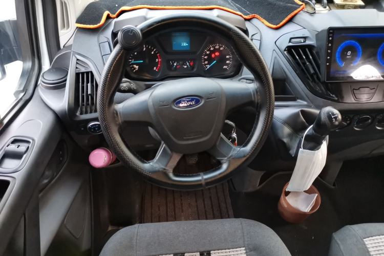 Used Ford Transit 2017 2.0T Diesel Multi-Purpose Commercial Vehicle Short Wheelbase Low Roof China V Standard Steering Wheel