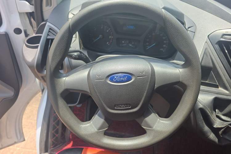 Used Ford Transit 2017 2.0T Diesel Multi-Function Commercial Vehicle Mid-Drive Mid-Roof China V Standard Steering Wheel