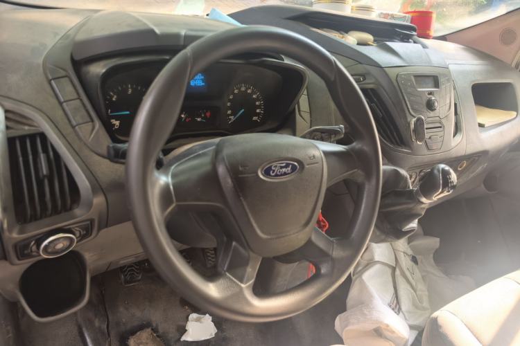 Used Ford Transit 2017 2.0T Diesel Van Mid-Chassis Mid-Roof China V Standard Steering Wheel