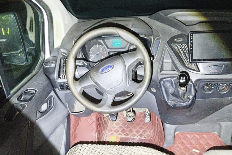 Used Ford Transit 2017 2.0T Diesel Multi-Function Commercial Vehicle Mid-Drive Mid-Roof China V Standard Steering Wheel