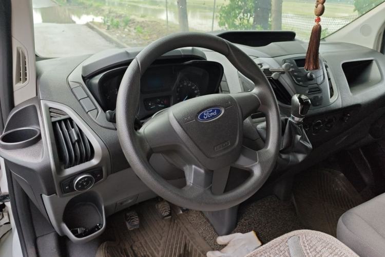 Used Ford Transit 2017 2.0T Diesel Multi-Function Commercial Vehicle Mid-Drive Mid-Roof China V Standard Steering Wheel