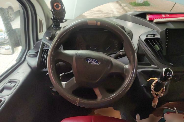 Used Ford Transit 2017 2.0T Diesel Multi-Function Commercial Vehicle Mid-Drive Mid-Roof China V Standard Steering Wheel