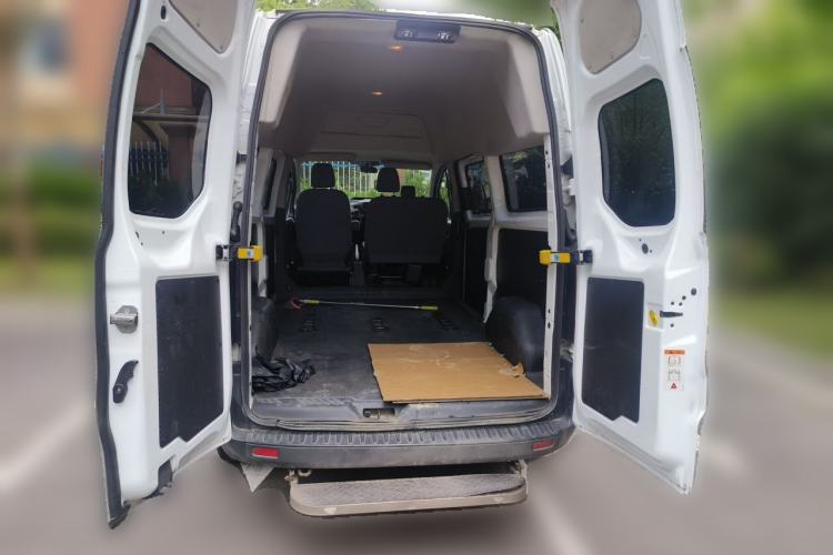 Used Ford Transit 2017 2.0T Diesel Multi-Purpose Commercial Vehicle Mid-Drive Mid-Roof China IV Standard Trunk