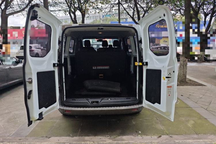 Used Ford Transit 2017 2.0T Diesel Multi-Purpose Commercial Vehicle Short Wheelbase Low Roof China V Standard Trunk