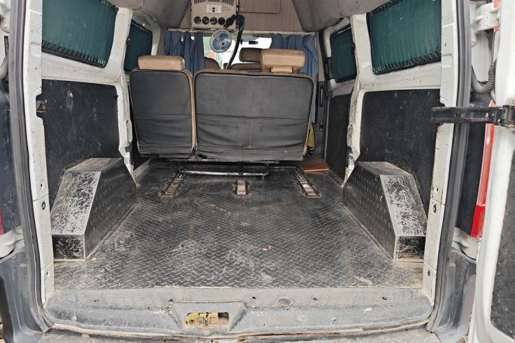 Used Ford Transit 2017 2.0T Diesel Multi-Function Commercial Vehicle Mid-Drive Mid-Roof China V Standard Trunk