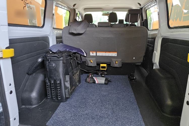Used Ford Transit 2017 2.0T Diesel Multi-Purpose Commercial Vehicle Short Wheelbase Low Roof China V Standard Trunk