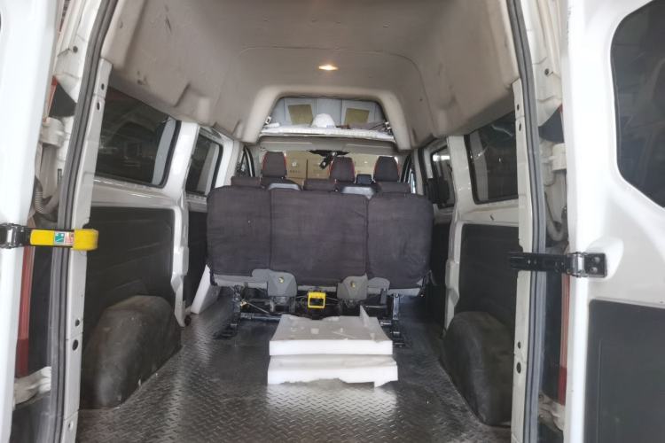 Used Ford Transit 2017 2.0T Diesel Multi-Function Commercial Vehicle Mid-Drive Mid-Roof China V Standard Trunk