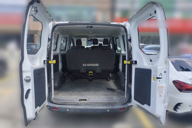 Used Ford Transit 2017 2.0T Diesel Multi-Purpose Commercial Vehicle Short Wheelbase Low Roof China V Standard Trunk