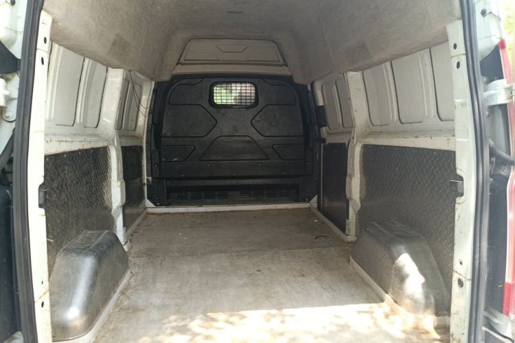 Used Ford Transit 2017 2.0T Diesel Van Mid-Chassis Mid-Roof China V Standard Trunk