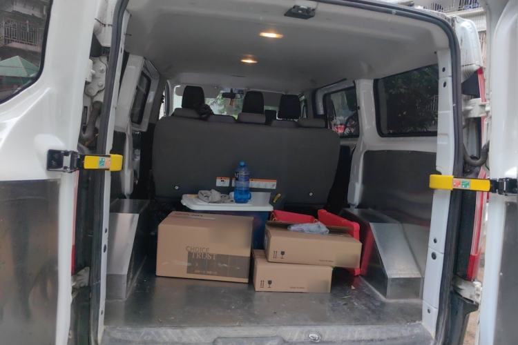 Used Ford Transit 2017 2.0T Diesel Multi-Purpose Commercial Vehicle Short Wheelbase Low Roof China V Standard Trunk
