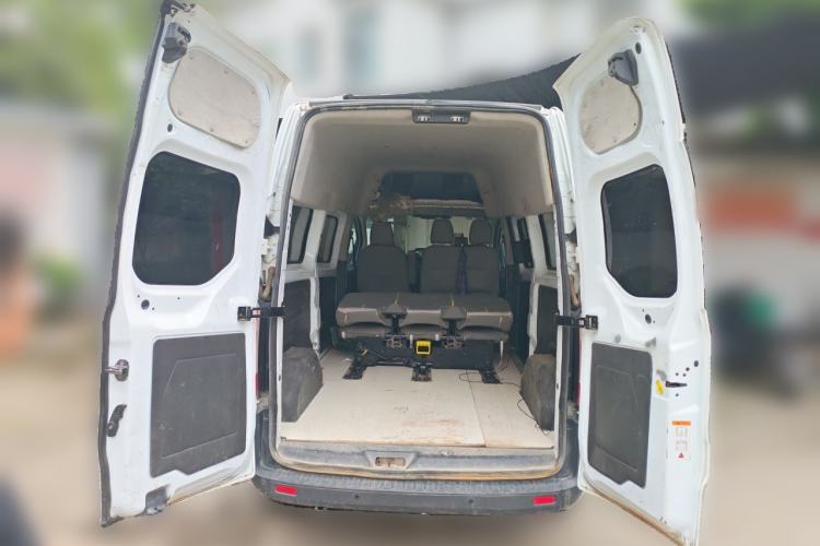 Used Ford Transit 2017 2.0T Diesel Multi-Function Commercial Vehicle Mid-Drive Mid-Roof China V Standard Trunk
