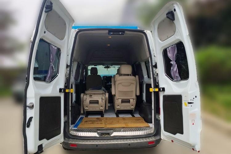 Used Ford Transit 2017 2.0T Diesel Multi-Function Commercial Vehicle Short Wheelbase Mid-Roof China V Standard Trunk