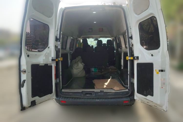 Used Ford Transit 2017 2.0T Diesel Multi-Function Commercial Vehicle Mid-Drive Mid-Roof China V Standard Trunk