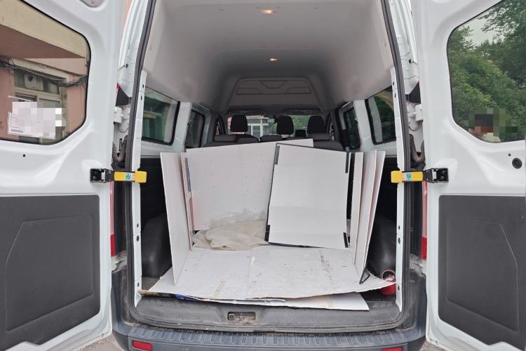 Used Ford Transit 2017 2.0T Diesel Multi-Function Commercial Vehicle Mid-Drive Mid-Roof China V Standard Trunk
