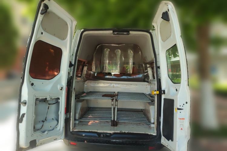 Used Ford Transit 2017 2.0T Diesel Multi-Function Commercial Vehicle Mid-Drive Mid-Roof China V Standard Trunk
