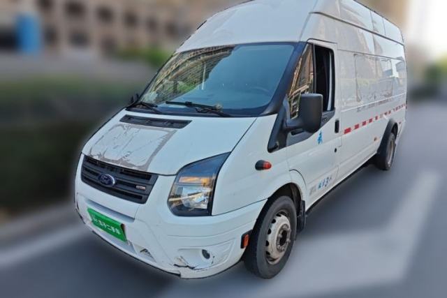 Used Ford Transit Ford Transit 2018, 2.2-liter diesel, manual transmission, 3-seat enclosed van