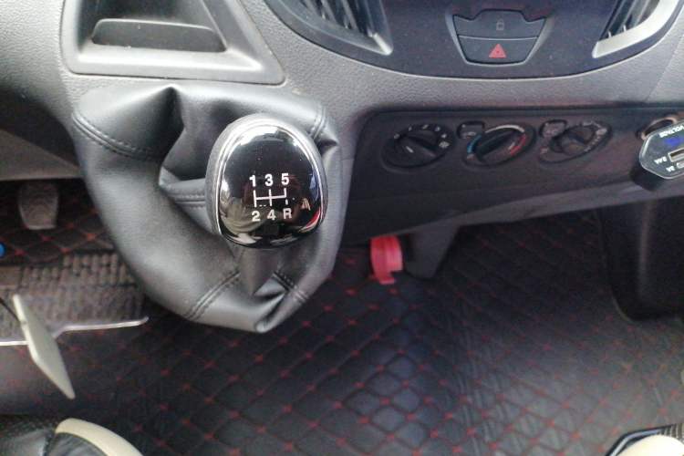 Used Ford Transit  Gear Lever