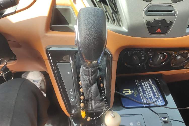 Used Ford Transit  Gear Lever