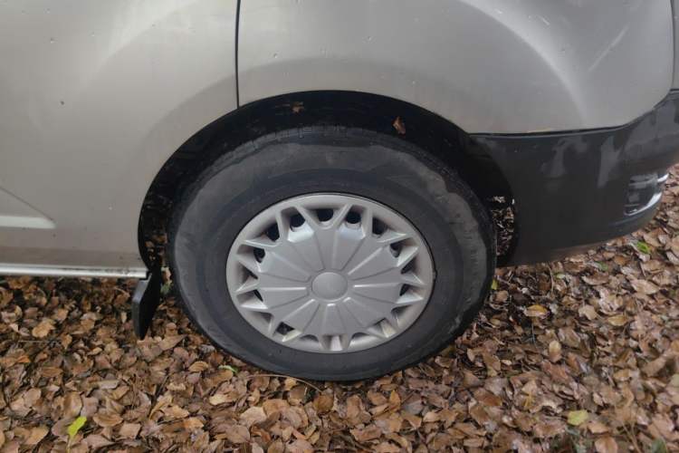Used Ford Transit  Right Front Wheel Hub