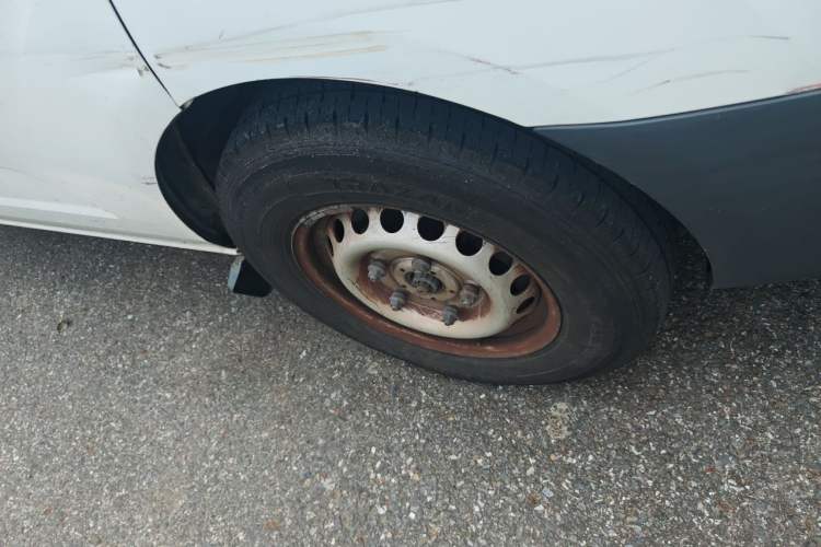 Used Ford Transit  Right Front Wheel Hub