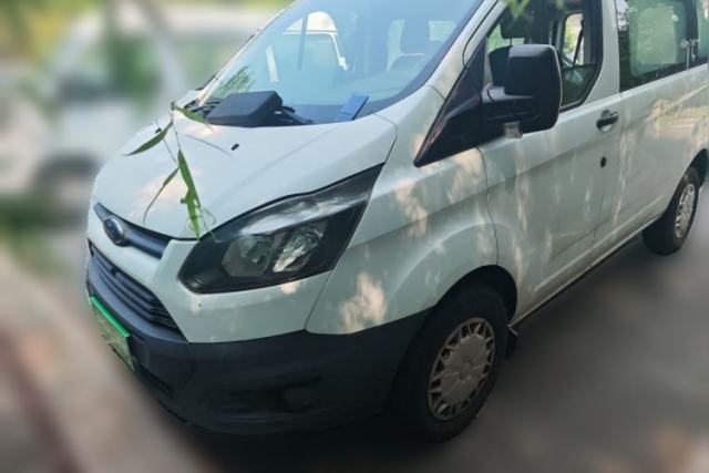 Used Ford Transit 2018 Ford Transit 2.0 manual, 6 seats, diesel, dimensions 4974×2032×2061 mm