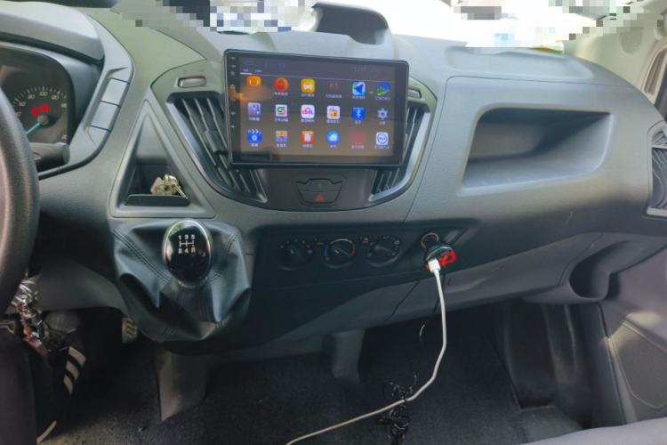 Used Ford Transit 2019 2.0T Diesel Multi-Purpose Commercial Vehicle Short Wheelbase Low Roof 6-Seater China VI Standard Audio And AC Panel