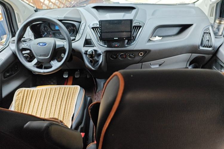 Used Ford Transit 2019 2.0T Diesel Multi-Purpose Commercial Vehicle Short Wheelbase Low Roof 6-Seater China VI Standard Center Console