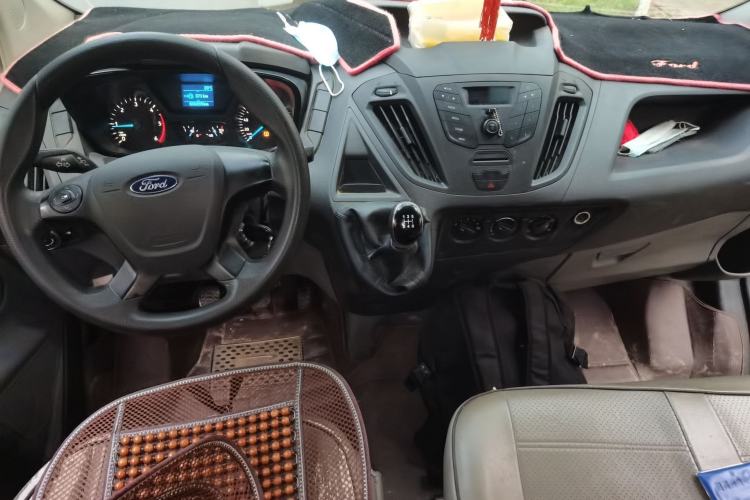 Used Ford Transit 2019 2.0T Diesel Multi-Purpose Commercial Vehicle Short Wheelbase Low Roof 6-Seater China VI Standard Center Console