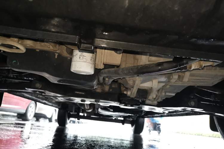 Used Ford Transit 2019 2.0T Diesel Multi-Purpose Commercial Vehicle Mid-Drive Mid-Roof 6-Seater China VI Standard Chassis Front